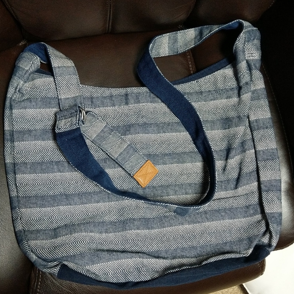 thirty-one retro metro hobo crossbody woven stripe